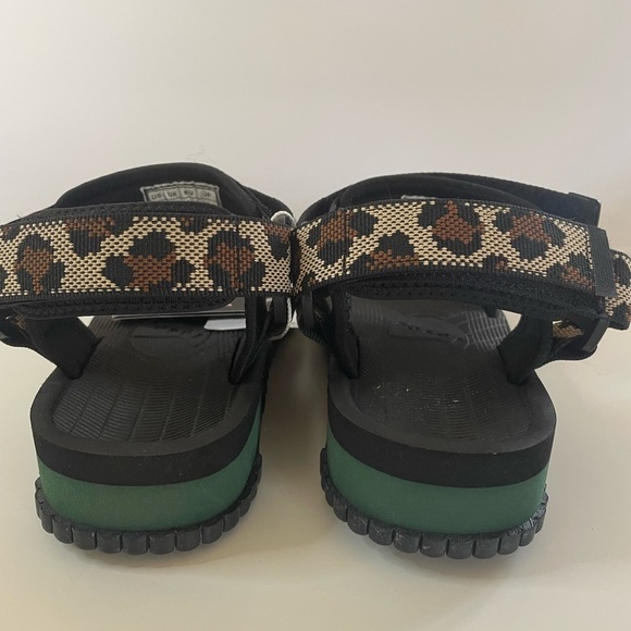 NWT Urban Outfitters Shaka Neo Climbing Sandals Size 9 Men’s - Picture 5 of 14